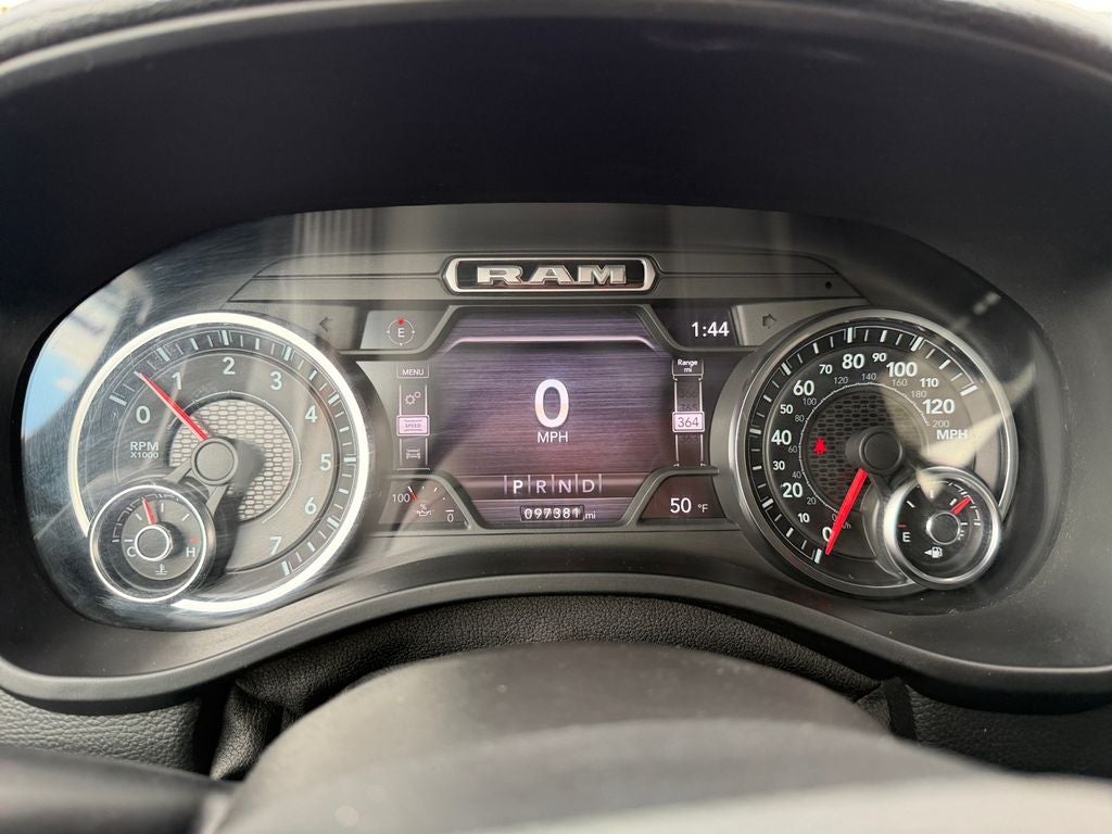 2021 RAM 1500 Laramie Crew Cab 4x4 6'4' Box