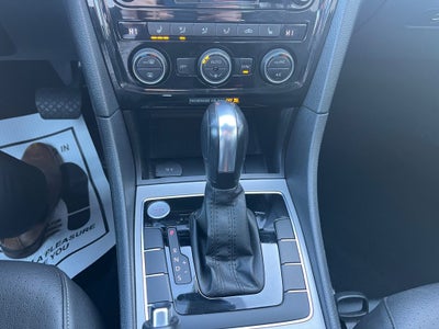 2022 Volkswagen Passat 2.0T SE