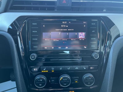 2022 Volkswagen Passat 2.0T SE