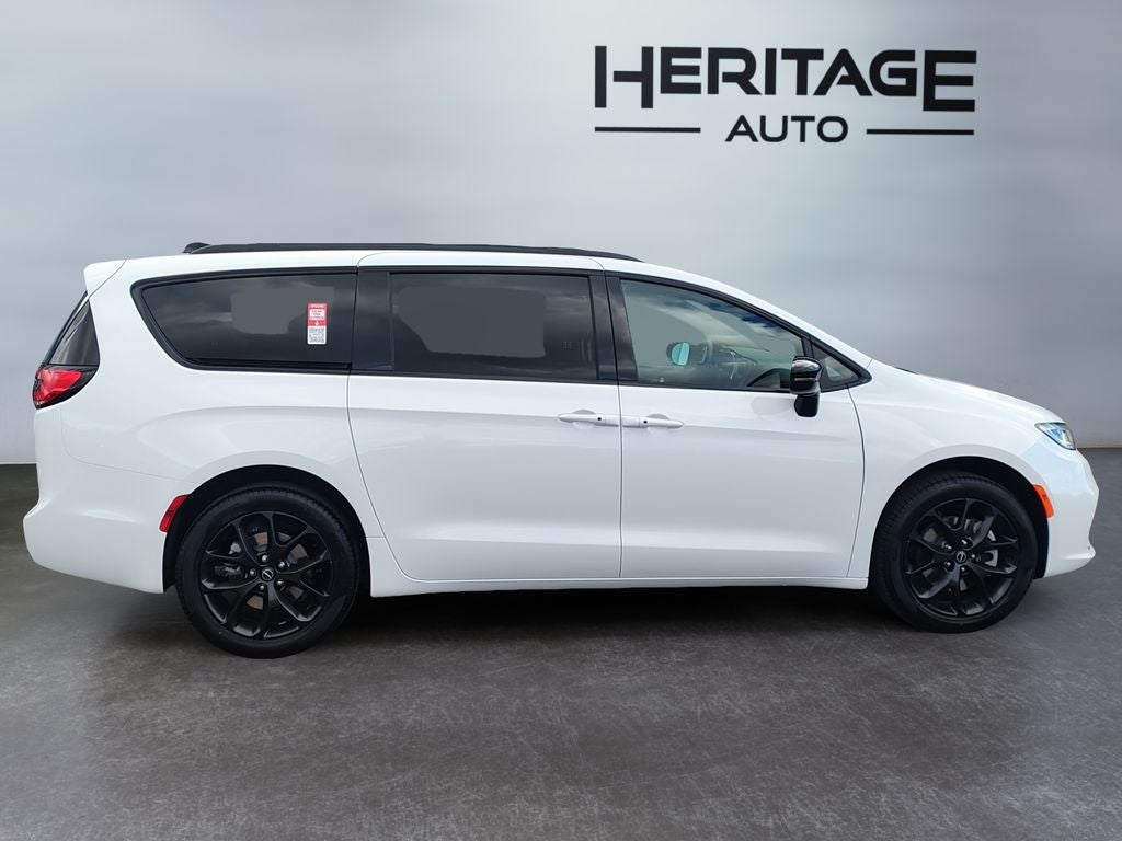 2026 Chrysler Pacifica PACIFICA SELECT AWD
