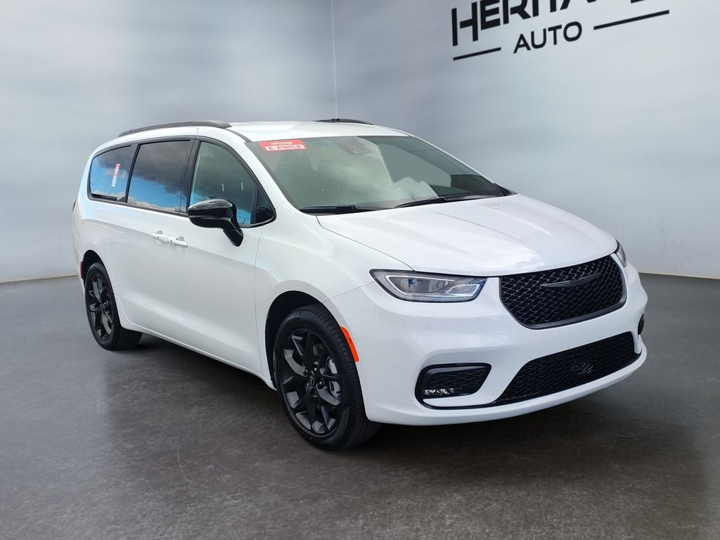 2026 Chrysler Pacifica PACIFICA SELECT AWD