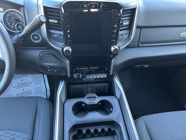 2026 RAM Ram 3500 RAM 3500 BIG HORN CREW CAB 4X4 8' BOX