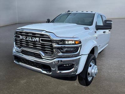 2026 RAM Ram 5500 Chassis Cab RAM 5500 BIG HORN CHASSIS CREW CAB 4X4 84' CA