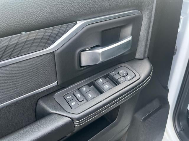 2026 RAM Ram 5500 Chassis Cab RAM 5500 BIG HORN CHASSIS CREW CAB 4X4 84' CA