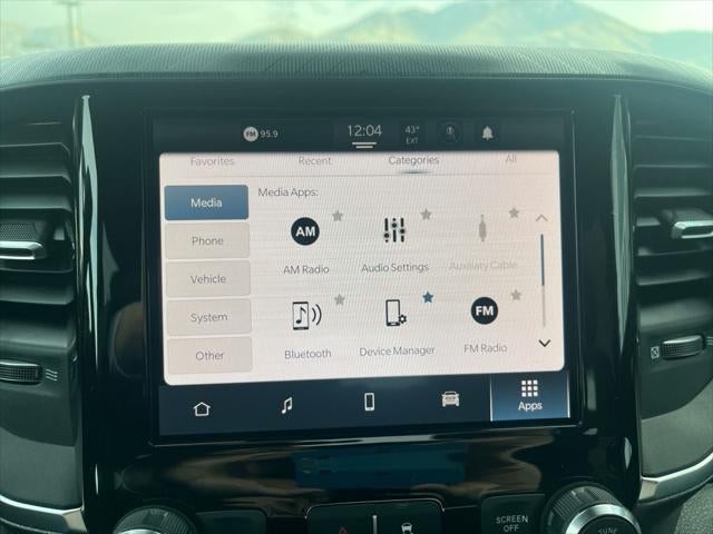 2026 RAM Ram 5500 Chassis Cab RAM 5500 BIG HORN CHASSIS CREW CAB 4X4 84' CA