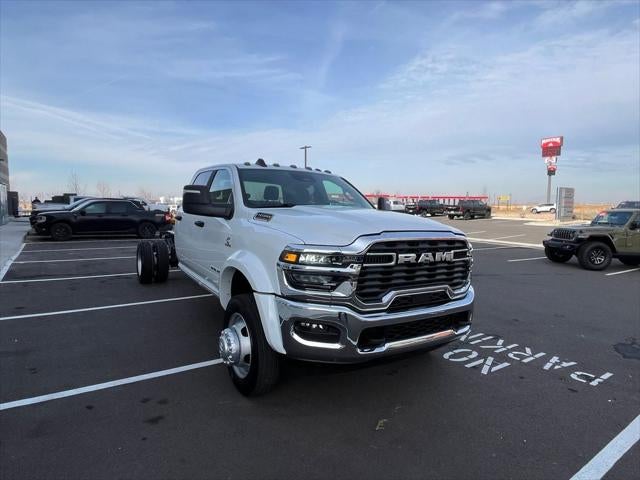 2026 RAM Ram 5500 Chassis Cab RAM 5500 BIG HORN CHASSIS CREW CAB 4X4 84' CA