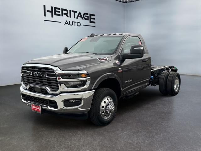 2026 RAM Ram 3500 Chassis Cab RAM 3500 BIG HORN CHASSIS REGULAR CAB 4X4 60' CA