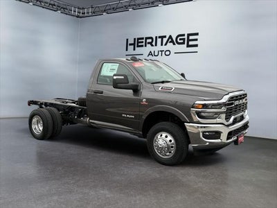 2026 RAM Ram 3500 Chassis Cab RAM 3500 BIG HORN CHASSIS REGULAR CAB 4X4 60' CA