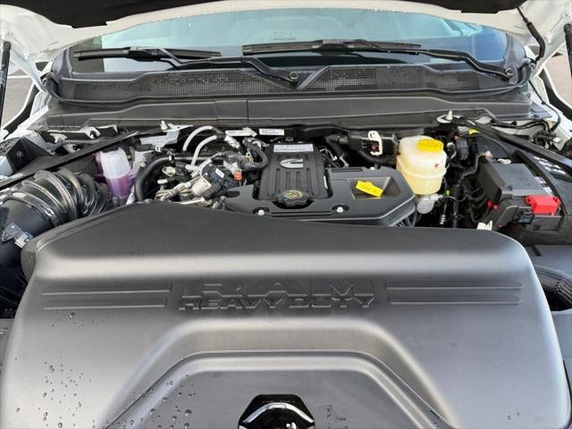 2026 RAM Ram 3500 Chassis Cab RAM 3500 TRADESMAN CREW CAB CHASSIS 4X4 60' CA