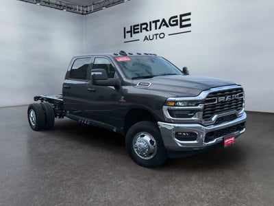 2026 RAM Ram 3500 Chassis Cab RAM 3500 TRADESMAN CREW CAB CHASSIS 4X4 60' CA