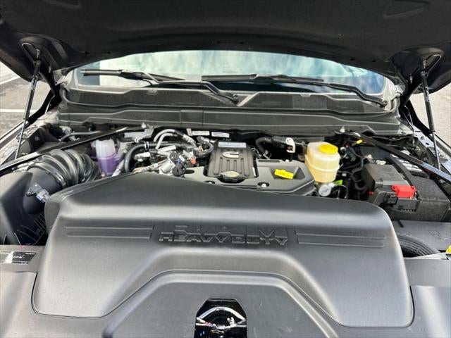 2026 RAM Ram 3500 Chassis Cab RAM 3500 TRADESMAN CREW CAB CHASSIS 4X4 60' CA