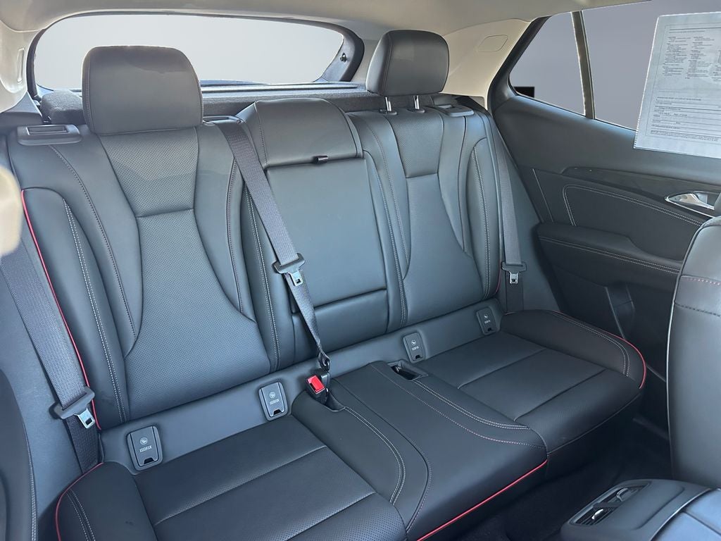 2022 Buick Envision FWD Essence