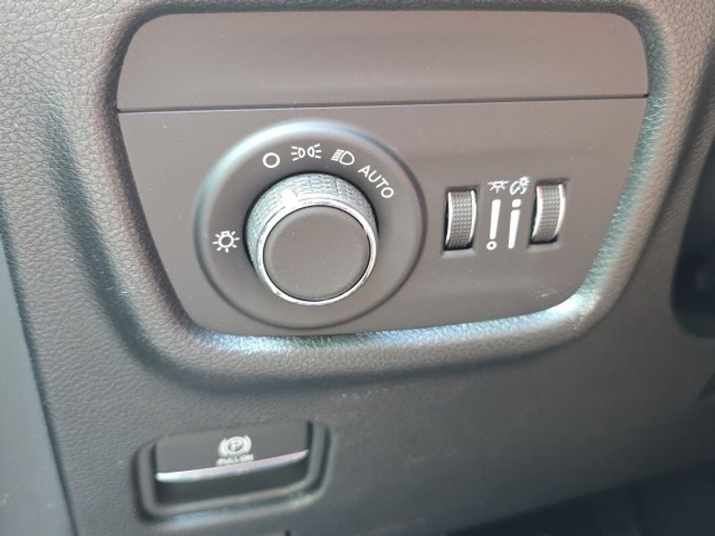 2025 Jeep Grand Cherokee GRAND CHEROKEE ALTITUDE 4X4