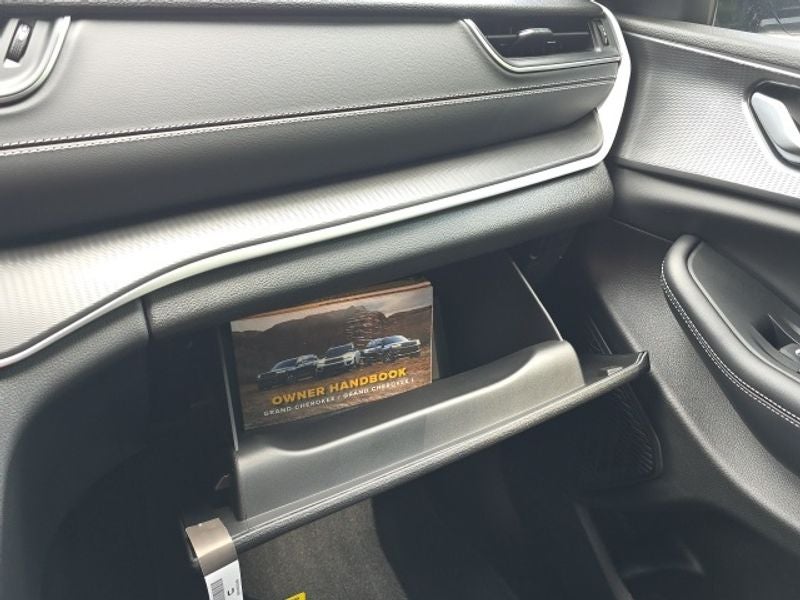 2025 Jeep Grand Cherokee GRAND CHEROKEE ALTITUDE 4X4