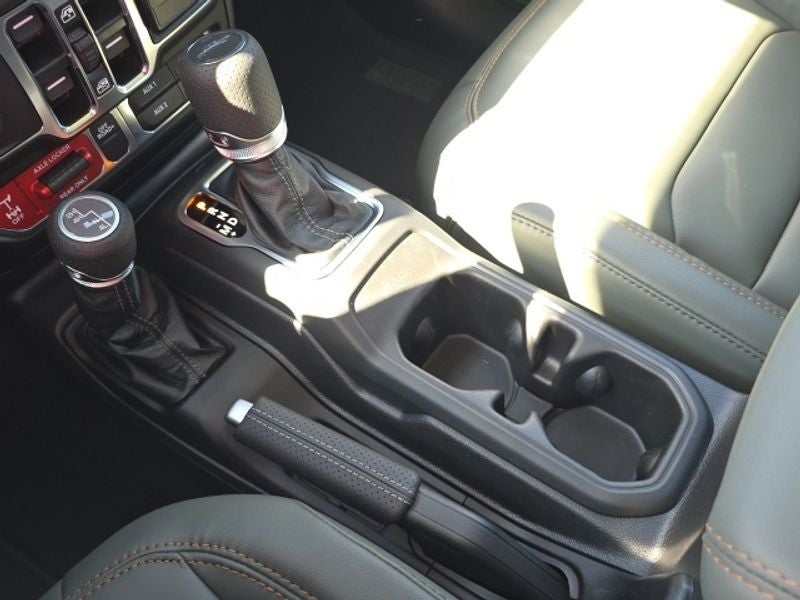 2025 Jeep Gladiator GLADIATOR MOJAVE 4X4