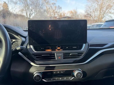 2023 Nissan Altima SR VC-Turbo FWD