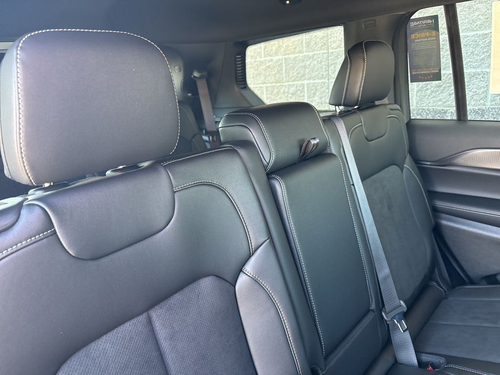 2025 Jeep Grand Cherokee GRAND CHEROKEE L ALTITUDE X 4X4