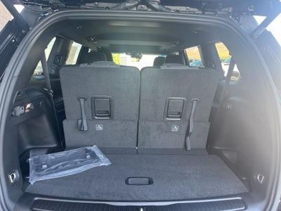 2025 Jeep Grand Cherokee GRAND CHEROKEE L LAREDO X 4X4