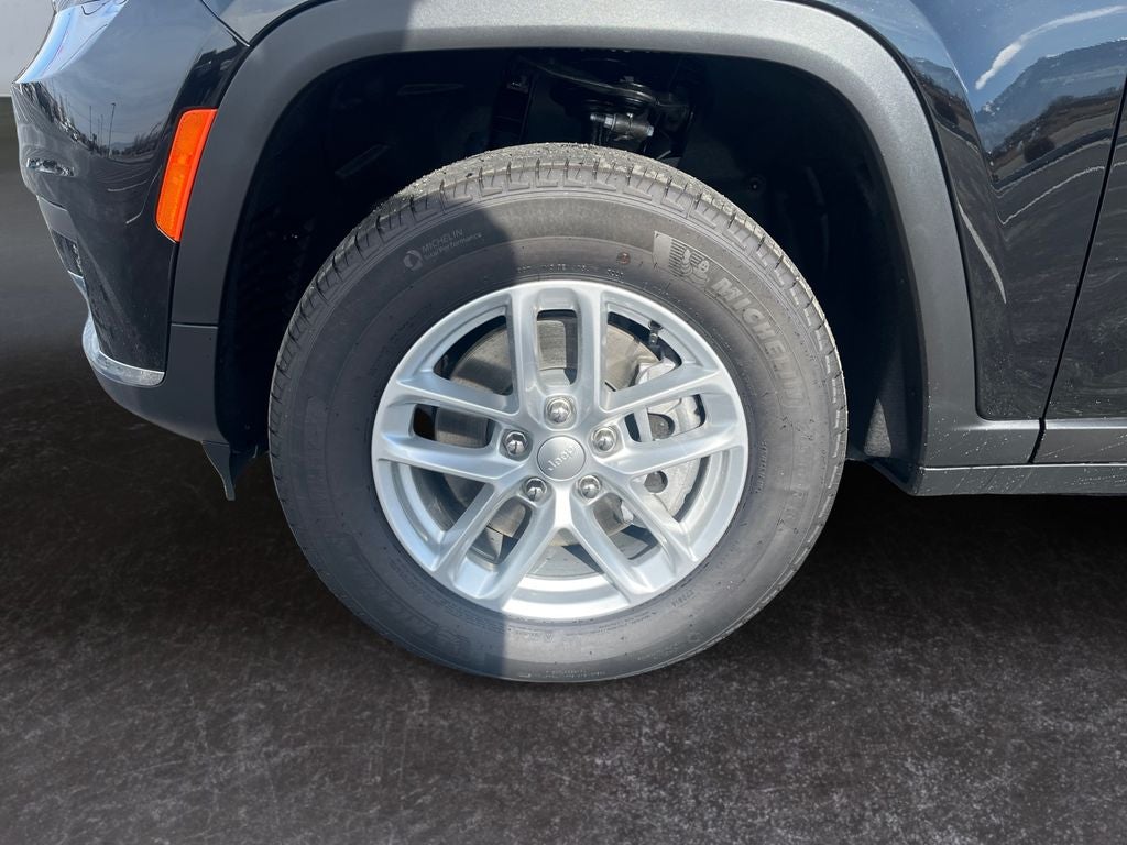 2025 Jeep Grand Cherokee GRAND CHEROKEE L LAREDO X 4X4