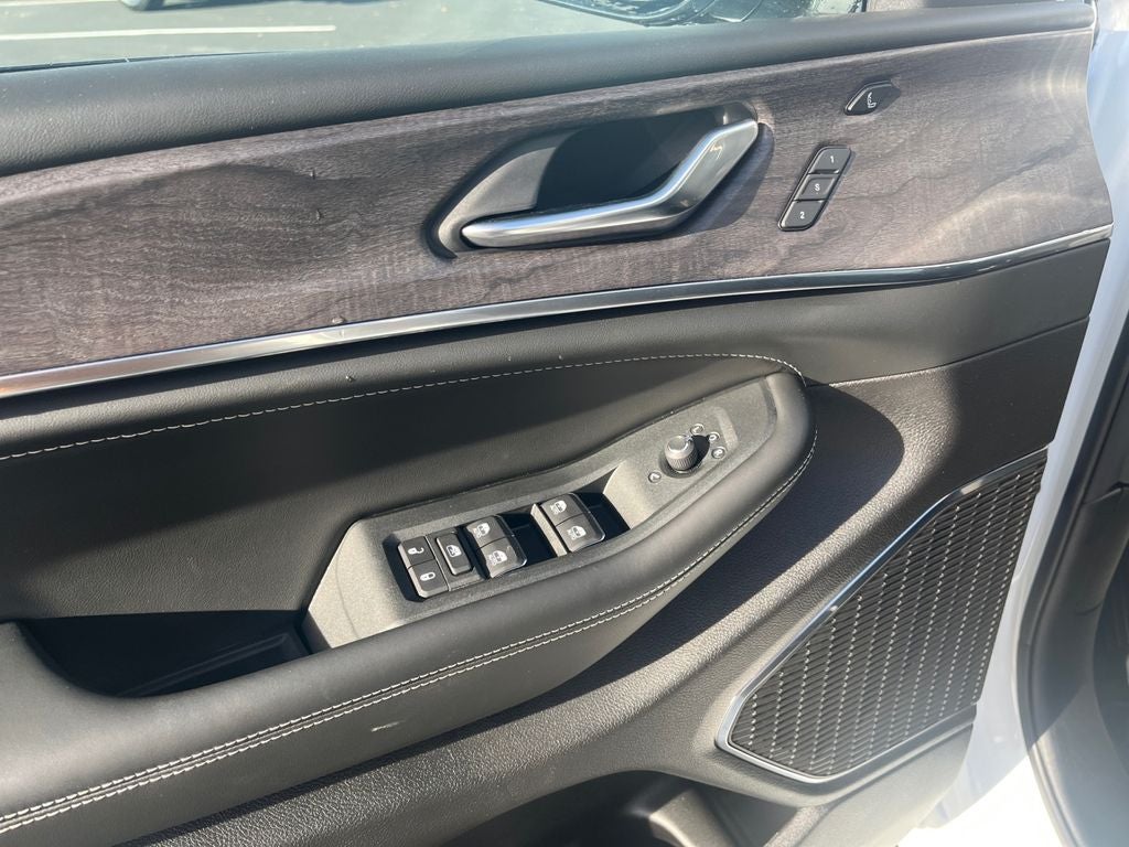 2025 Jeep Grand Cherokee GRAND CHEROKEE L OVERLAND 4X4