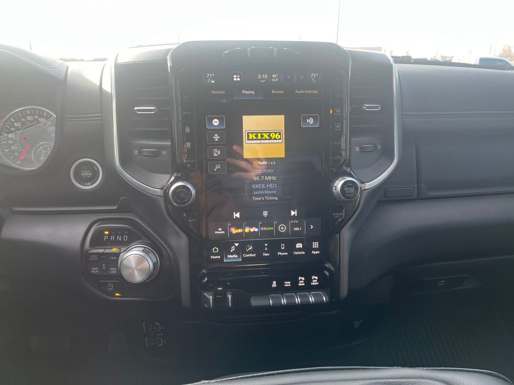 2023 RAM 1500 Laramie Crew Cab 4x4 6'4' Box