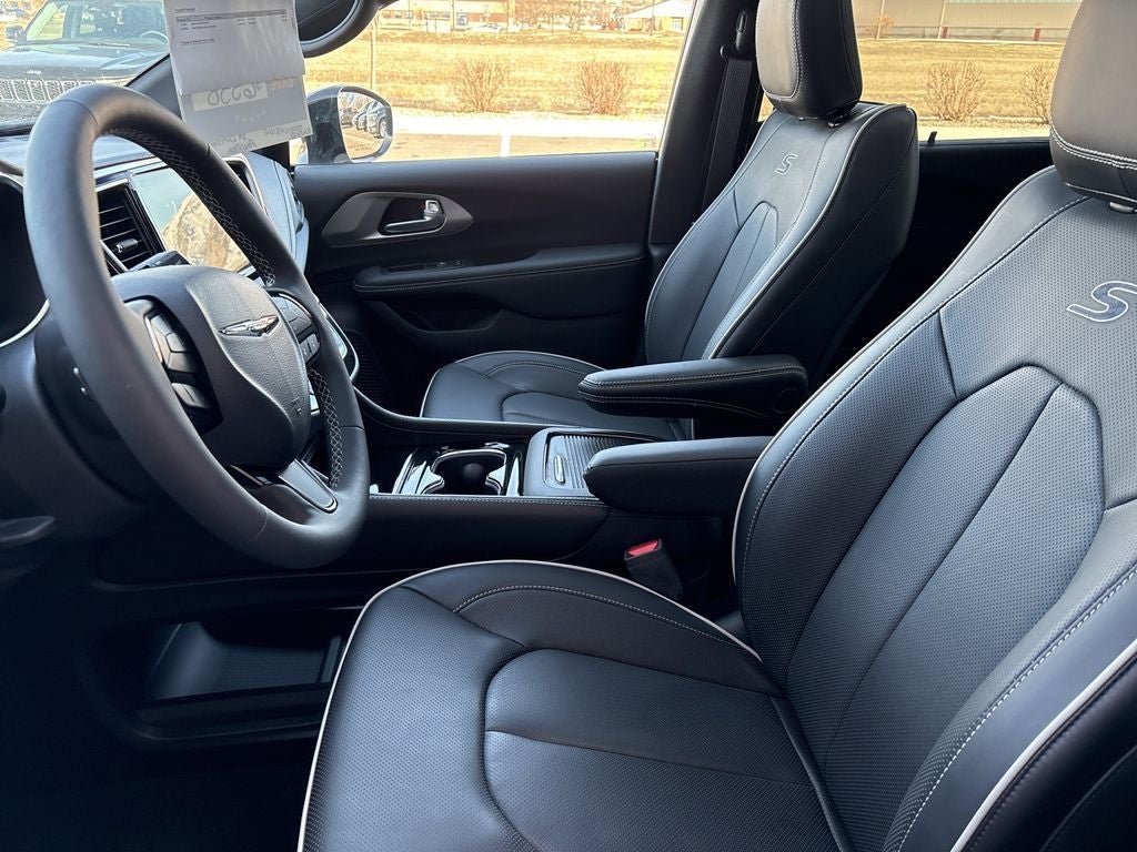 2024 Chrysler Pacifica PACIFICA LIMITED
