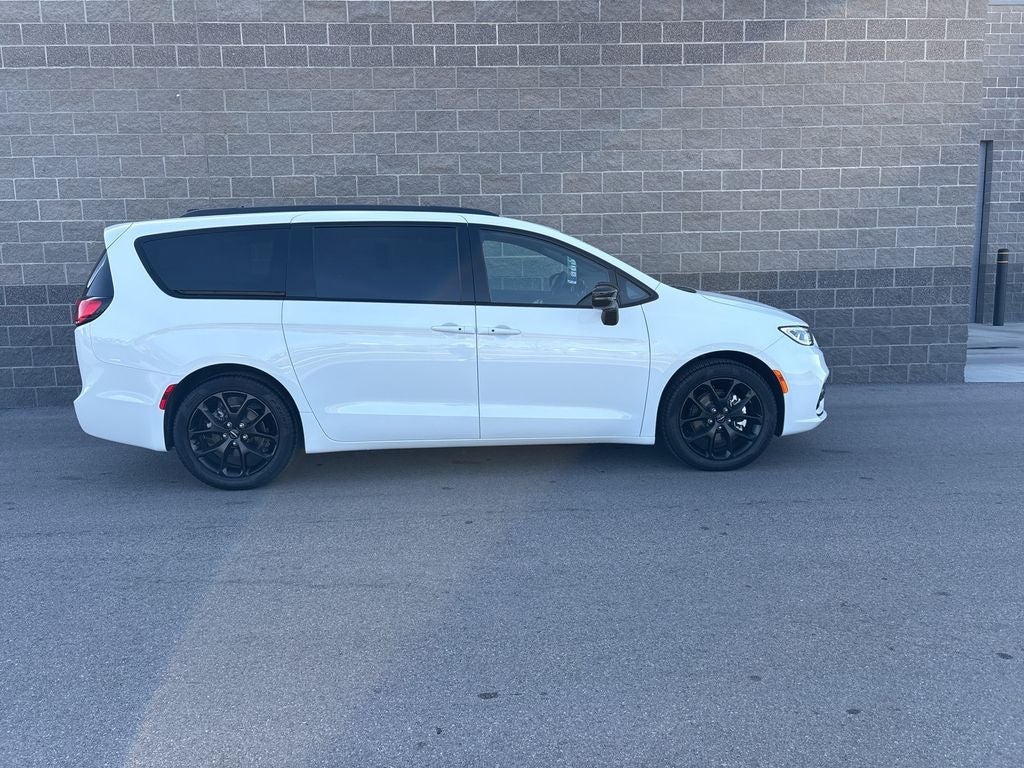 2024 Chrysler Pacifica PACIFICA LIMITED