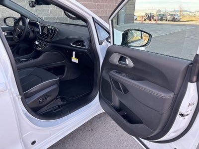 2024 Chrysler Pacifica PACIFICA LIMITED