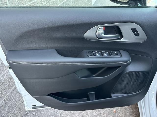 2024 Chrysler Pacifica PACIFICA LIMITED