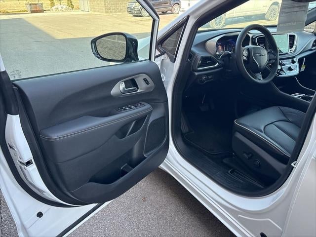 2024 Chrysler Pacifica PACIFICA LIMITED