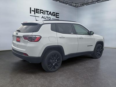 2025 Jeep Compass COMPASS LATITUDE 4X4