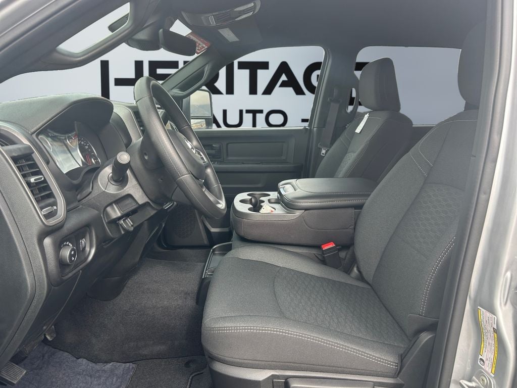 2026 RAM Ram 3500 RAM 3500 TRADESMAN CREW CAB 4X4 8' BOX