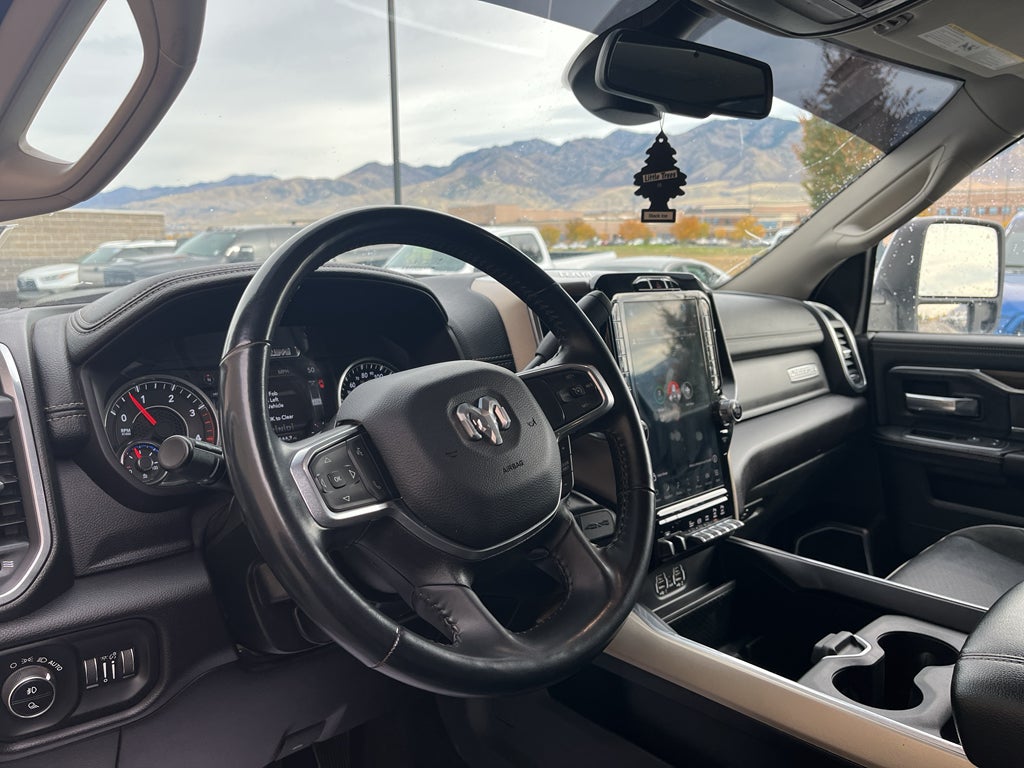 2024 RAM 3500 Laramie Crew Cab 4x4 8' Box