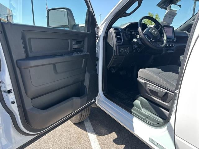 2025 RAM Ram 5500 Chassis Cab RAM 5500 TRADESMAN CHASSIS CREW CAB 4X4 84' CA