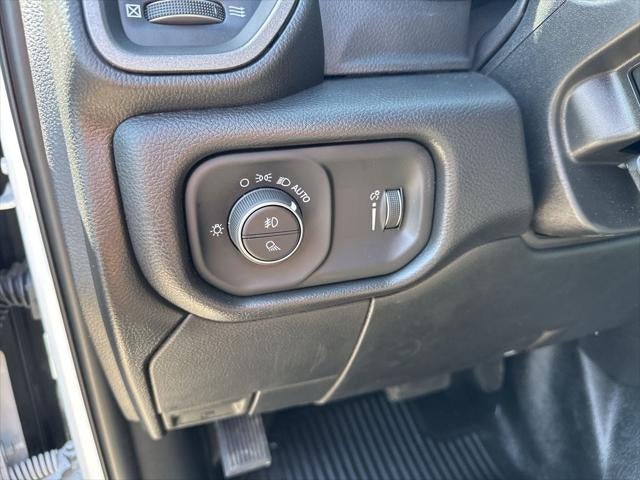 2025 RAM Ram 5500 Chassis Cab RAM 5500 TRADESMAN CHASSIS CREW CAB 4X4 84' CA