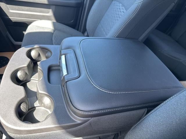 2025 RAM Ram 5500 Chassis Cab RAM 5500 TRADESMAN CHASSIS CREW CAB 4X4 84' CA