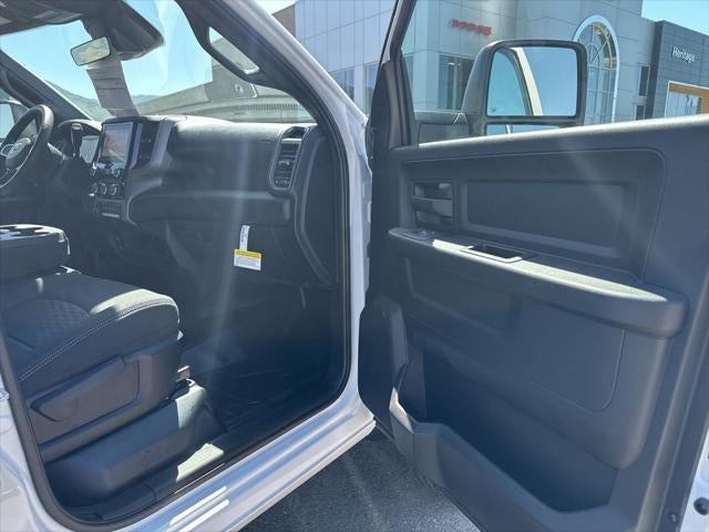 2025 RAM Ram 5500 Chassis Cab RAM 5500 TRADESMAN CHASSIS CREW CAB 4X4 84' CA