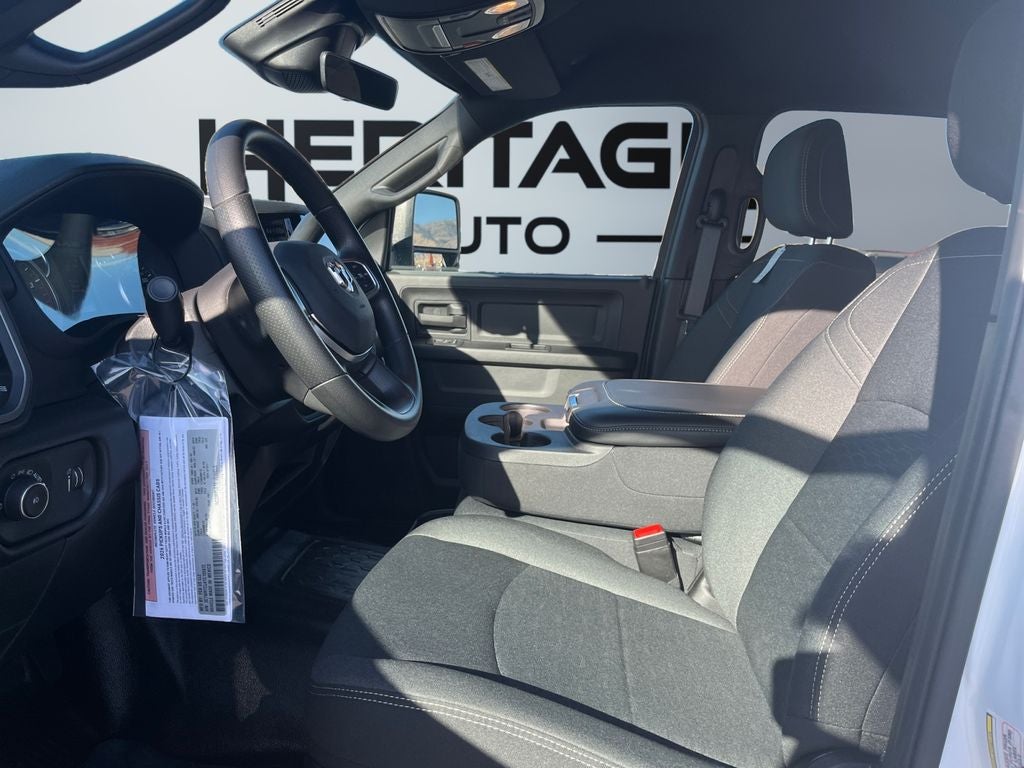 2026 RAM Ram 3500 Chassis Cab RAM 3500 TRADESMAN CREW CAB CHASSIS 4X4 60' CA