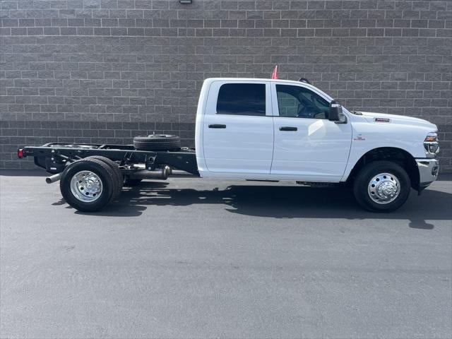 2026 RAM Ram 3500 Chassis Cab RAM 3500 TRADESMAN CREW CAB CHASSIS 4X4 60' CA