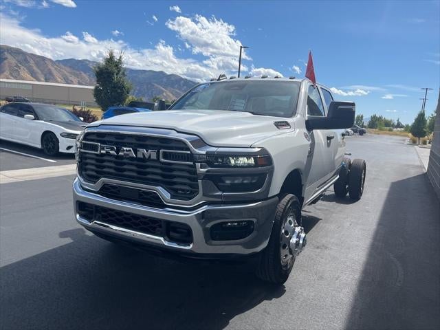 2026 RAM Ram 3500 Chassis Cab RAM 3500 TRADESMAN CREW CAB CHASSIS 4X4 60' CA