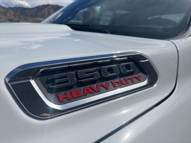 2026 RAM Ram 3500 Chassis Cab RAM 3500 TRADESMAN CREW CAB CHASSIS 4X4 60' CA