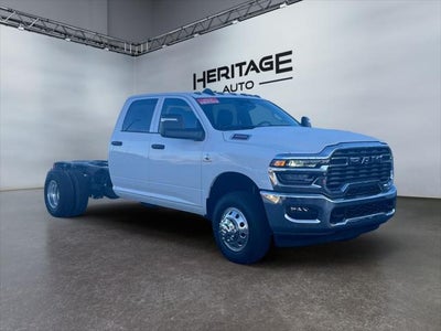 2026 RAM Ram 3500 Chassis Cab RAM 3500 TRADESMAN CREW CAB CHASSIS 4X4 60' CA