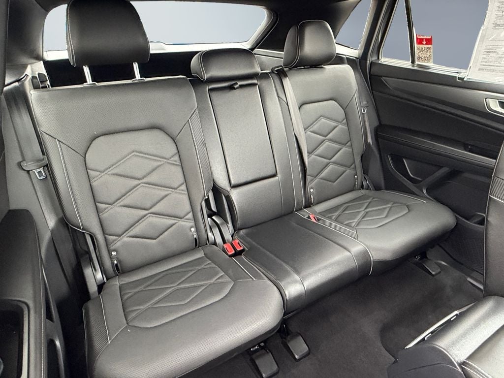 2025 Volkswagen Atlas Cross Sport 2.0T SE w/Technology