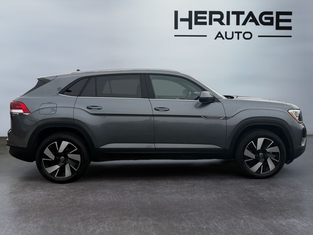 2025 Volkswagen Atlas Cross Sport 2.0T SE w/Technology