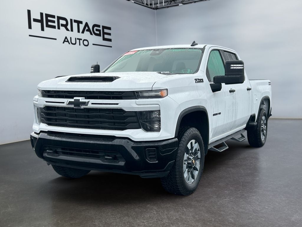 2024 Chevrolet Silverado Custom