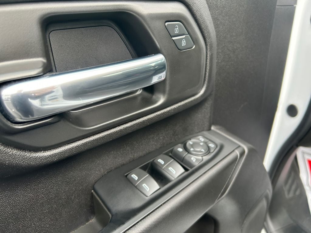 2024 Chevrolet Silverado Custom