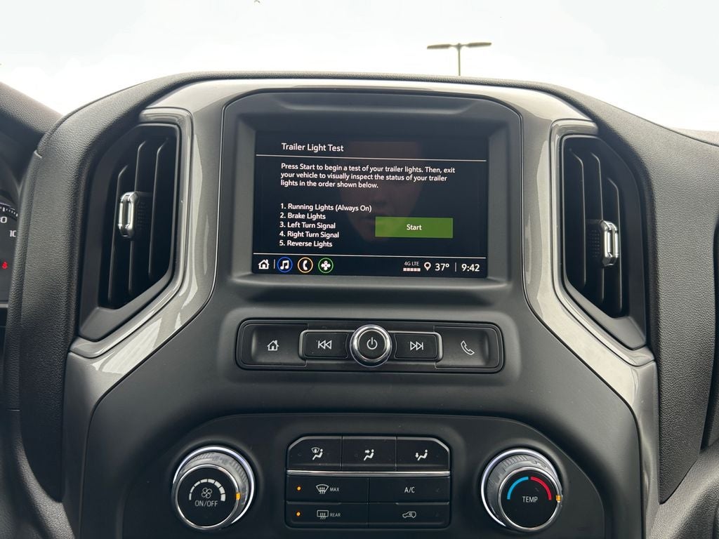 2024 Chevrolet Silverado Custom