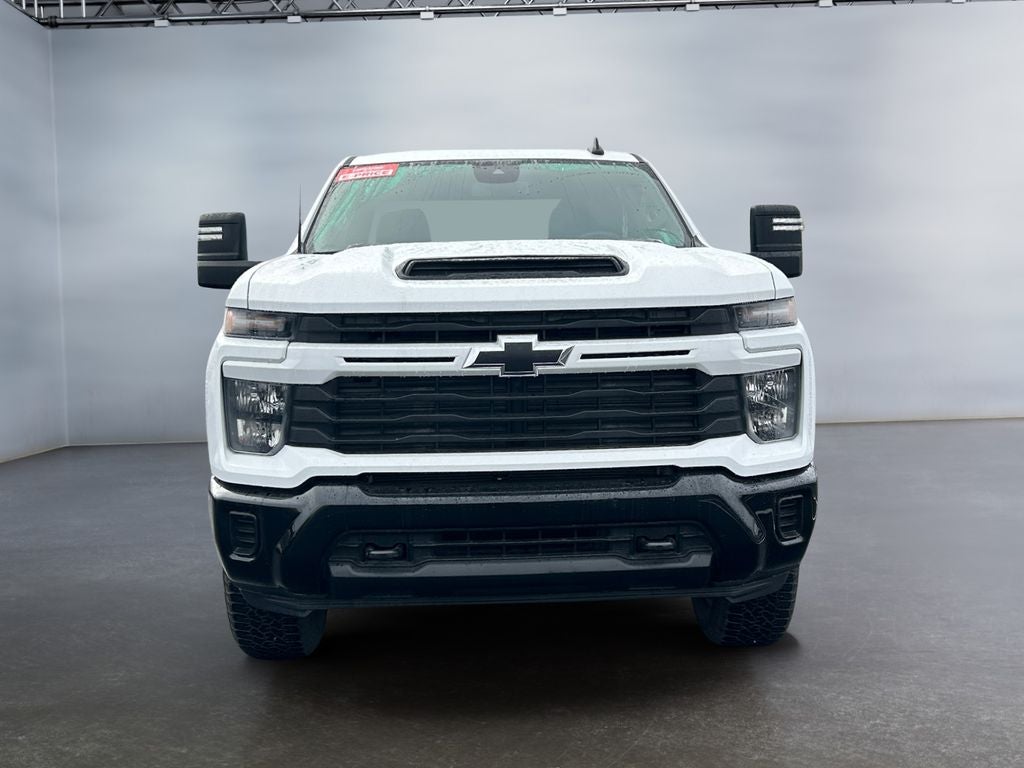 2024 Chevrolet Silverado Custom