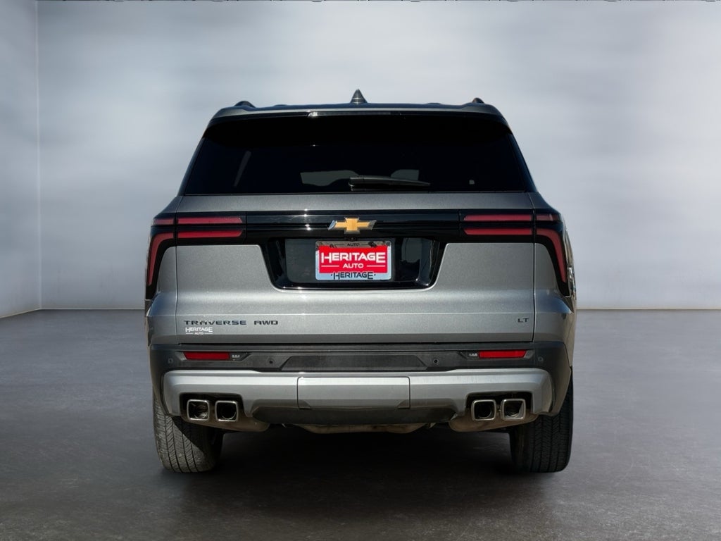 2024 Chevrolet Traverse LT
