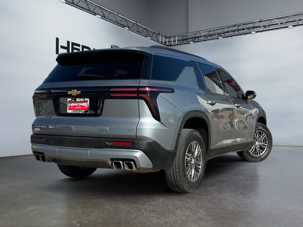 2024 Chevrolet Traverse LT